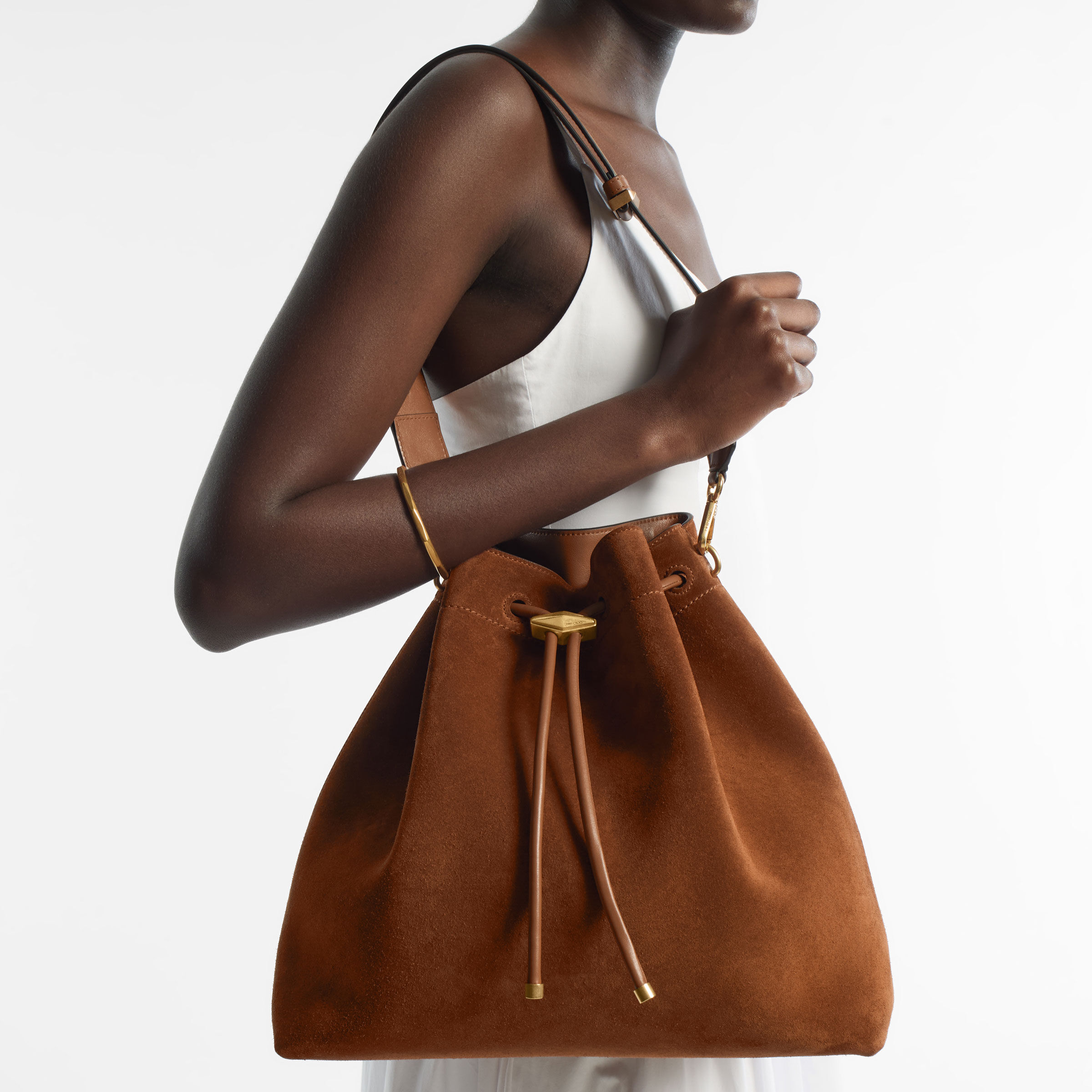 Cinch L Bucket Bag aus Wildleder in Hellbraun JIMMY CHOO