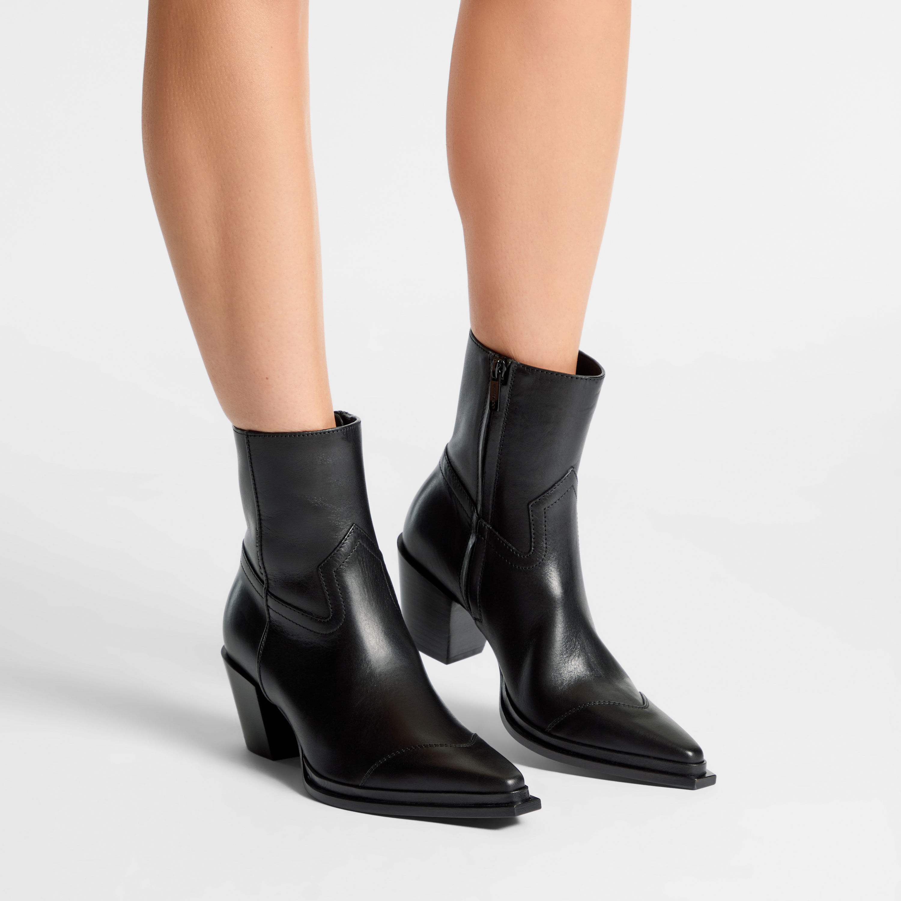 ブーツその他 Jimmy Choo BOOTS (AGATHEAB100SAT FUCHSIA) JIMMY CHOO Fuchsia Satin Ankle Boots | italist | REVERSIBLE