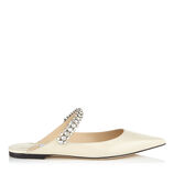 Flache Spitze Schuhe Aus Leinenfarbenem Lackleder Mit Kristallriemen Bing Flat Cruise 19 Jimmy Choo